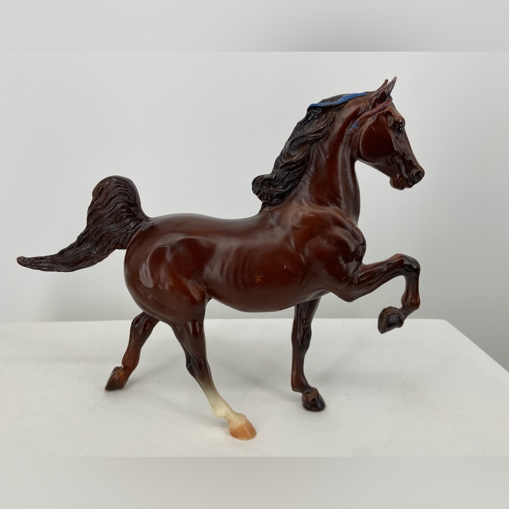 Breyer Horse Model USA, 52 Commander five gaiter saddlebred light sorrel